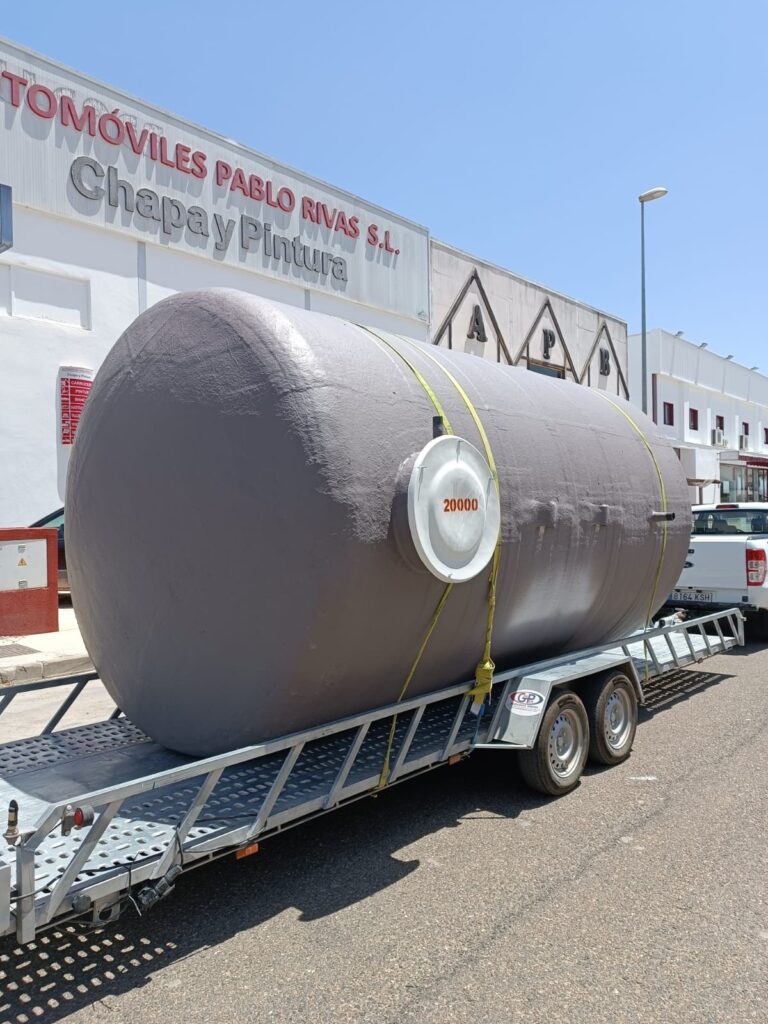 Fabricación depósitos de poliéster